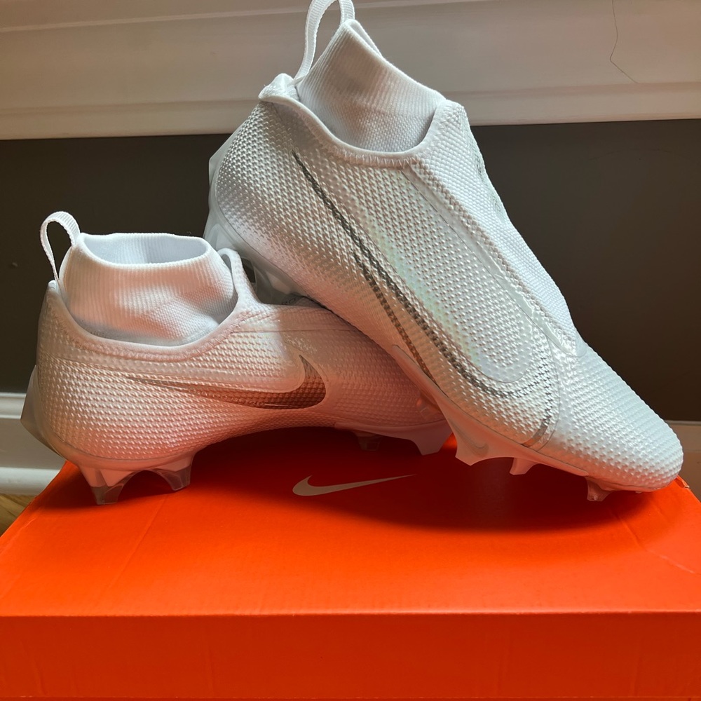 Nike Vapor Edge Pro 360 football cleats size 9